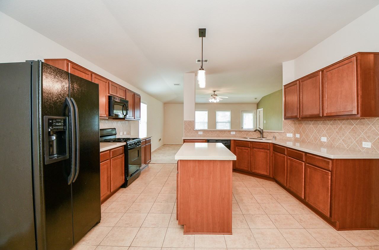 20302 Mathis Landing Dr #NA - Photo 5 of 18