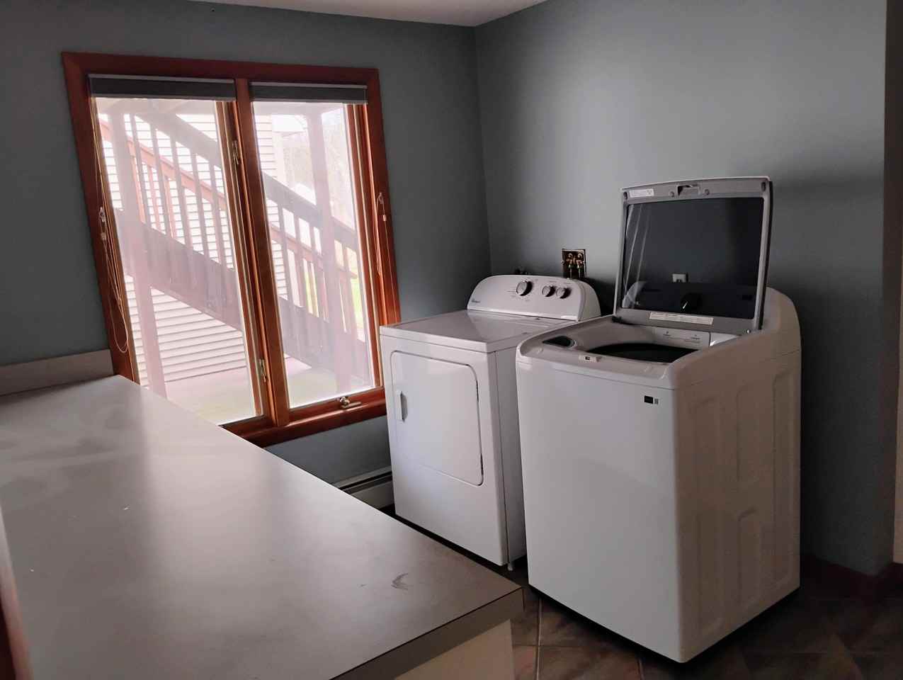 85 Debbie Dr - Photo 4 of 10