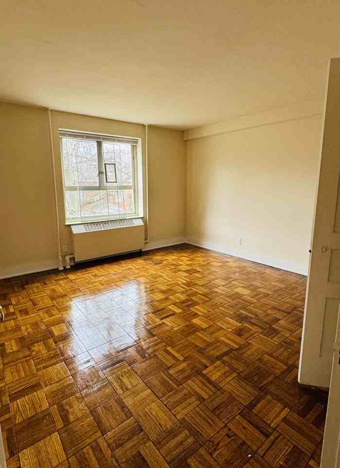 192 71st Ave #2C - Photo 4 of 8