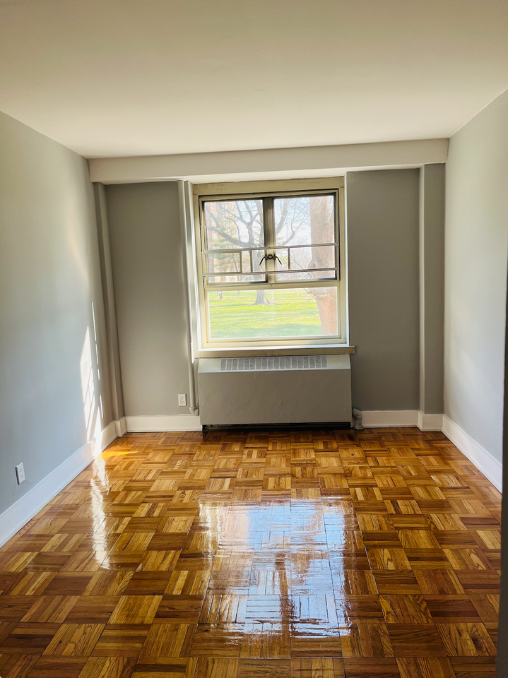 18904 188th St #1H - Photo 3 of 6