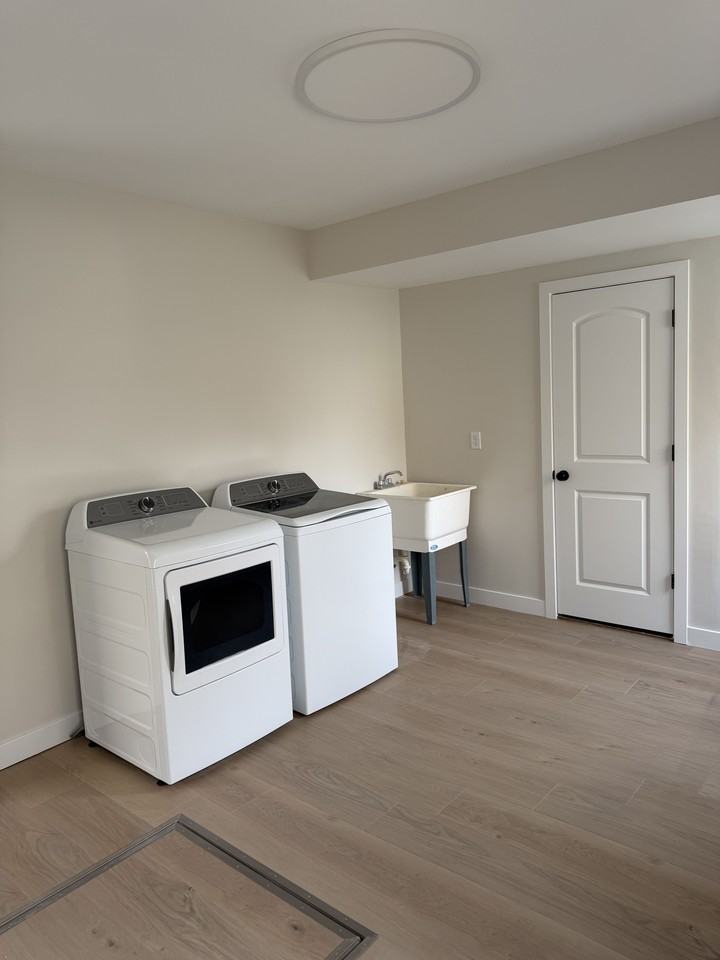 300 N Jefferson St #NA - Photo 5 of 20