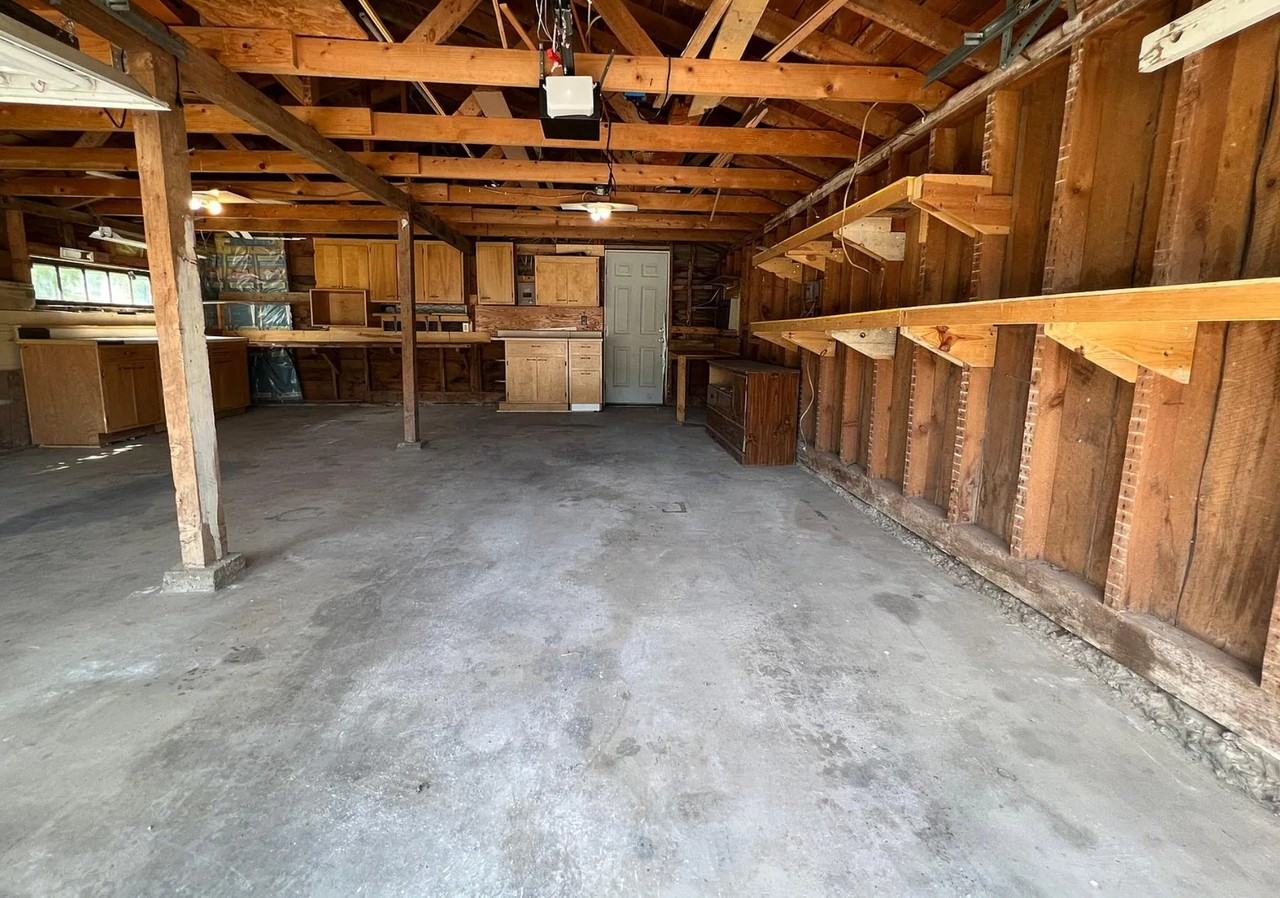 721 N 11th St - Photo 7 of 8