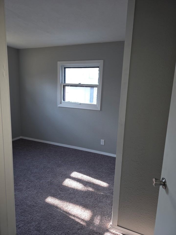 35 Kaydon Dr #NA - Photo 7 of 16