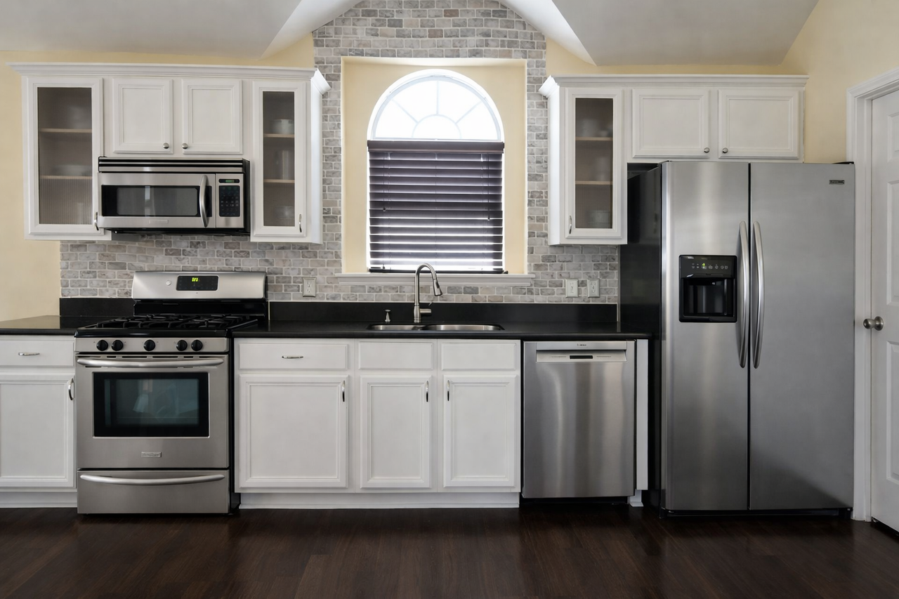 1639 Churchill Ln #NA - Photo 3 of 17