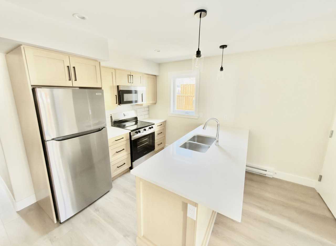 12 Victoria Ave - Photo 6 of 17