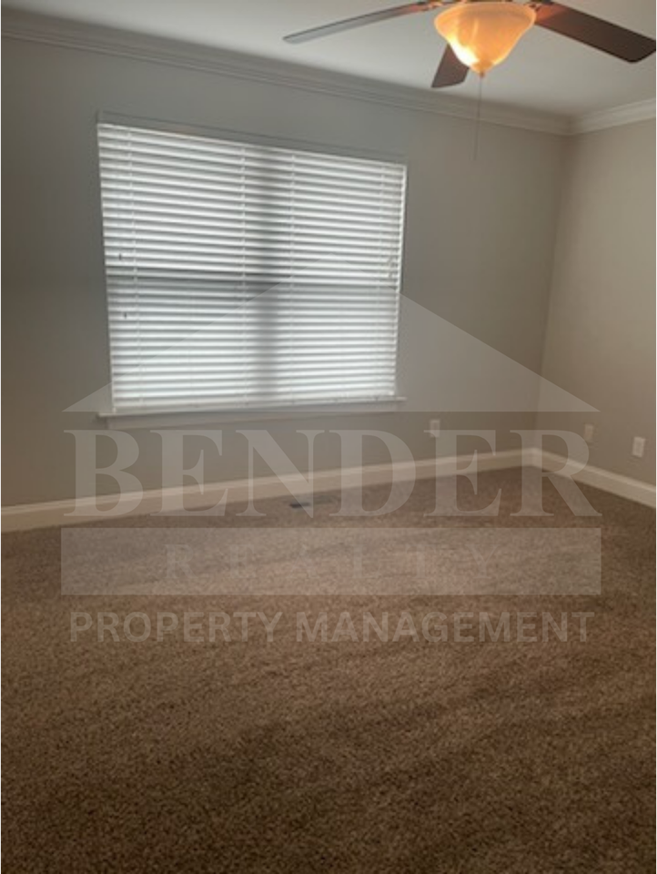 1826 Bell Tower Ln Ne - Photo 5 of 10