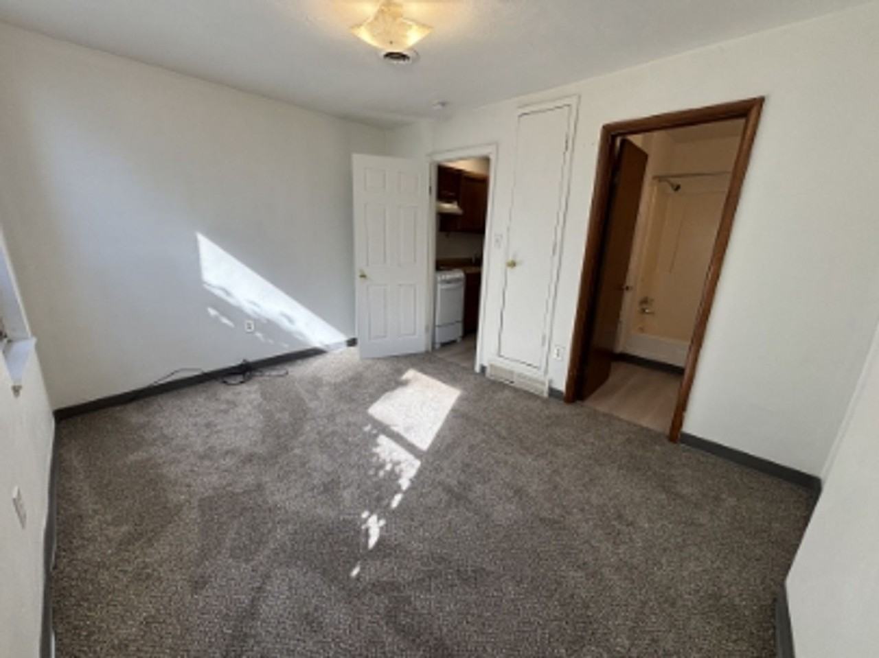 1908 Monongahela Avenue - Photo 7 of 8