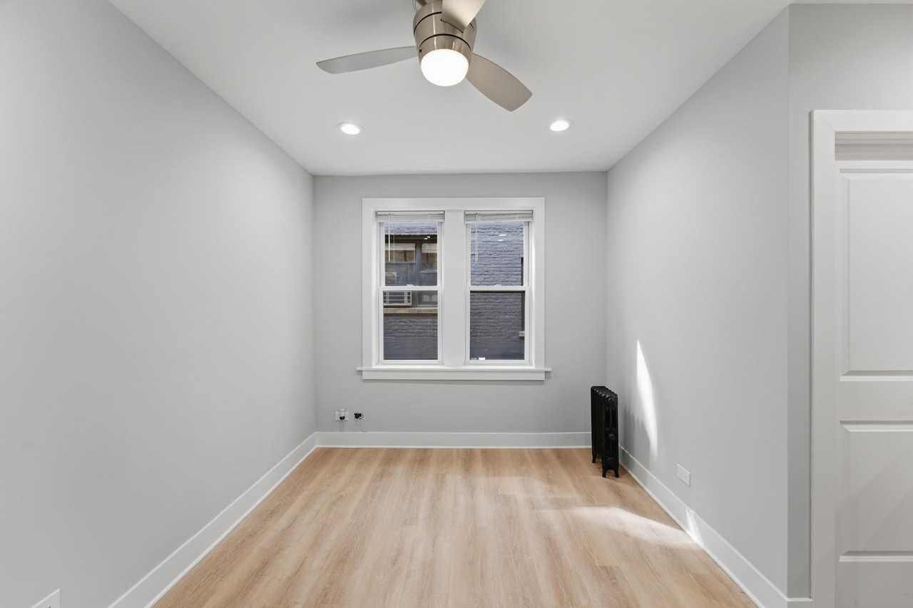 The Winthrop Place - Photo 7 of 9