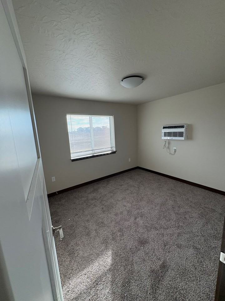 Sioux Center (CenterView Apartments Building B) - Photo 4 of 29