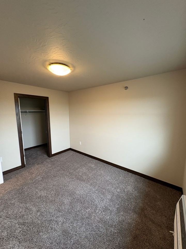 Sioux Center (CenterView Apartments Building B) - Photo 6 of 29