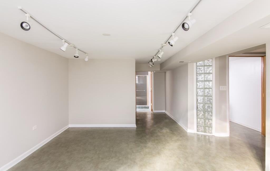 1820 W Newport Ave #1 - Photo 7 of 7