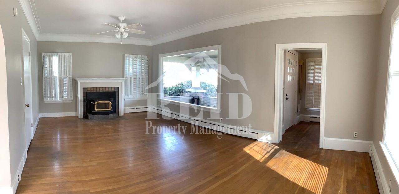 1431 Burwell St - Photo 7 of 36