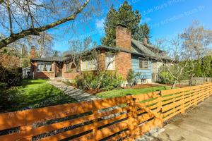 featured image of 5905 Ne 30th Ave
