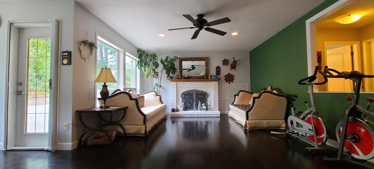 3079 145A Street - Photo 6 of 14