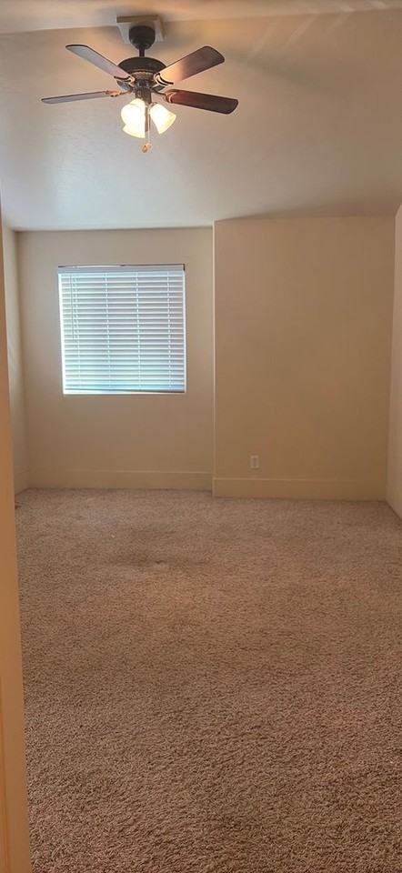 1600 W 560 S - Photo 2 of 13