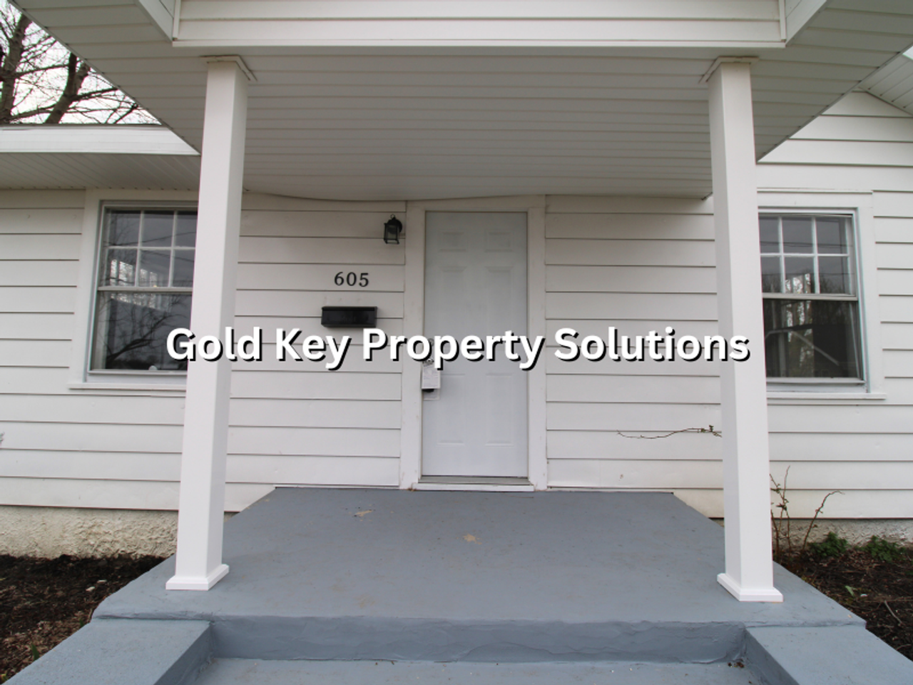 605 W 10th St - Photo 4 of 17