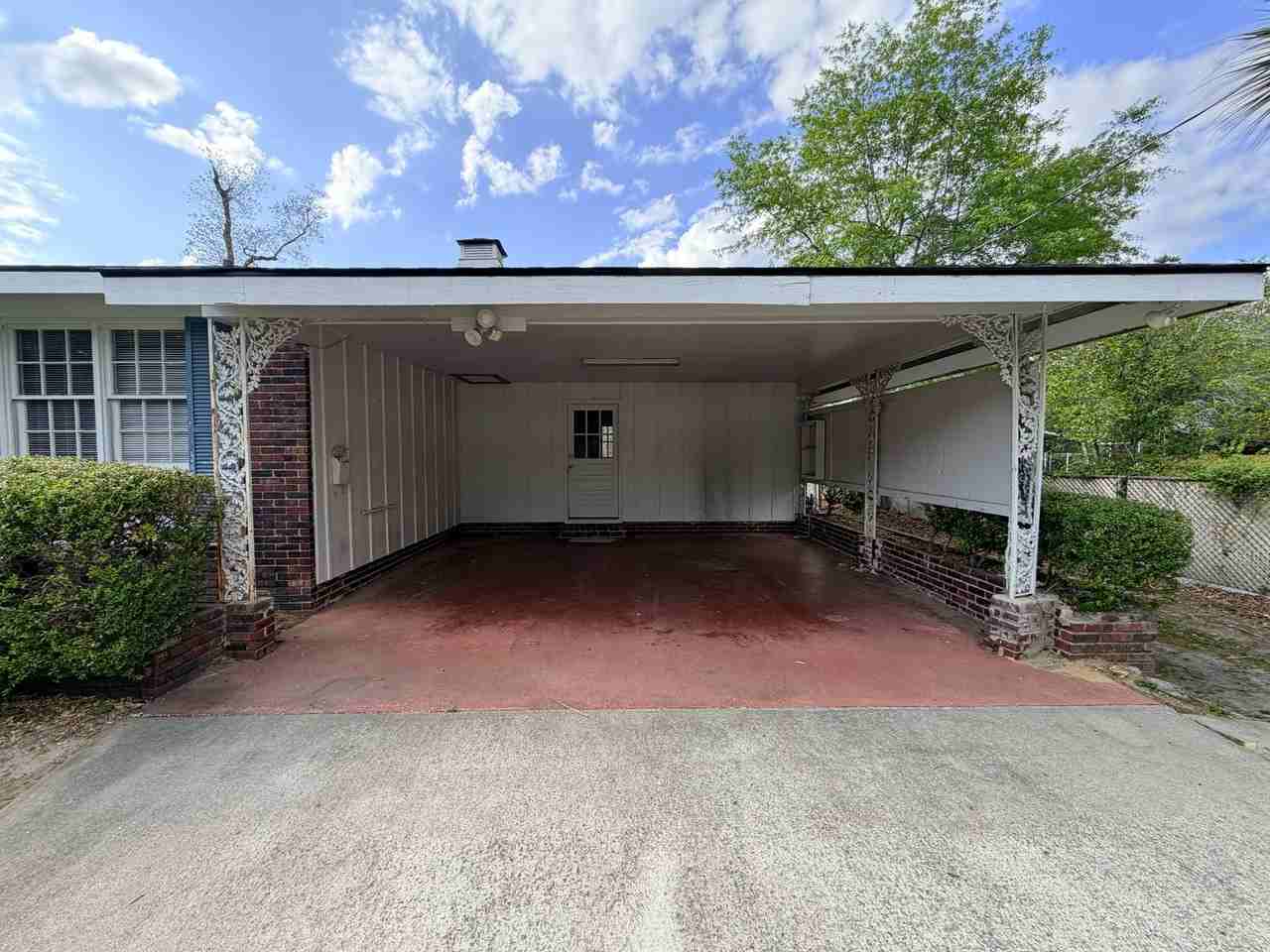 1002 W Alden Ave - Photo 2 of 38
