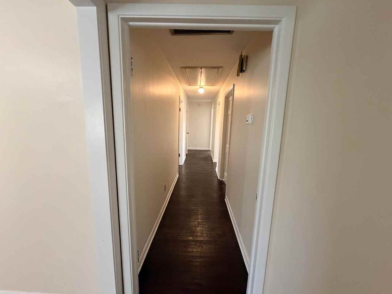 1002 W Alden Ave - Photo 5 of 38