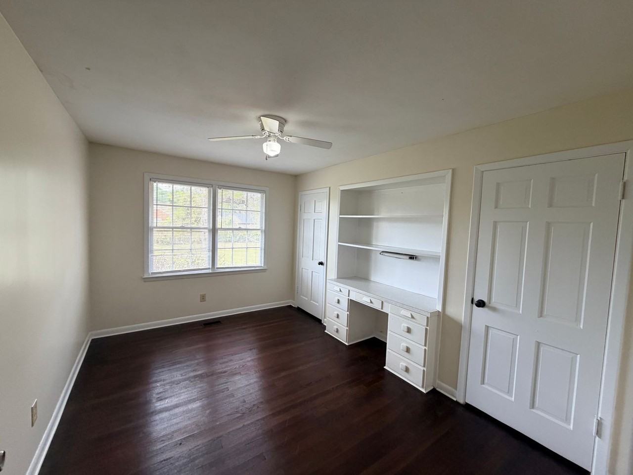 1002 W Alden Ave - Photo 6 of 38