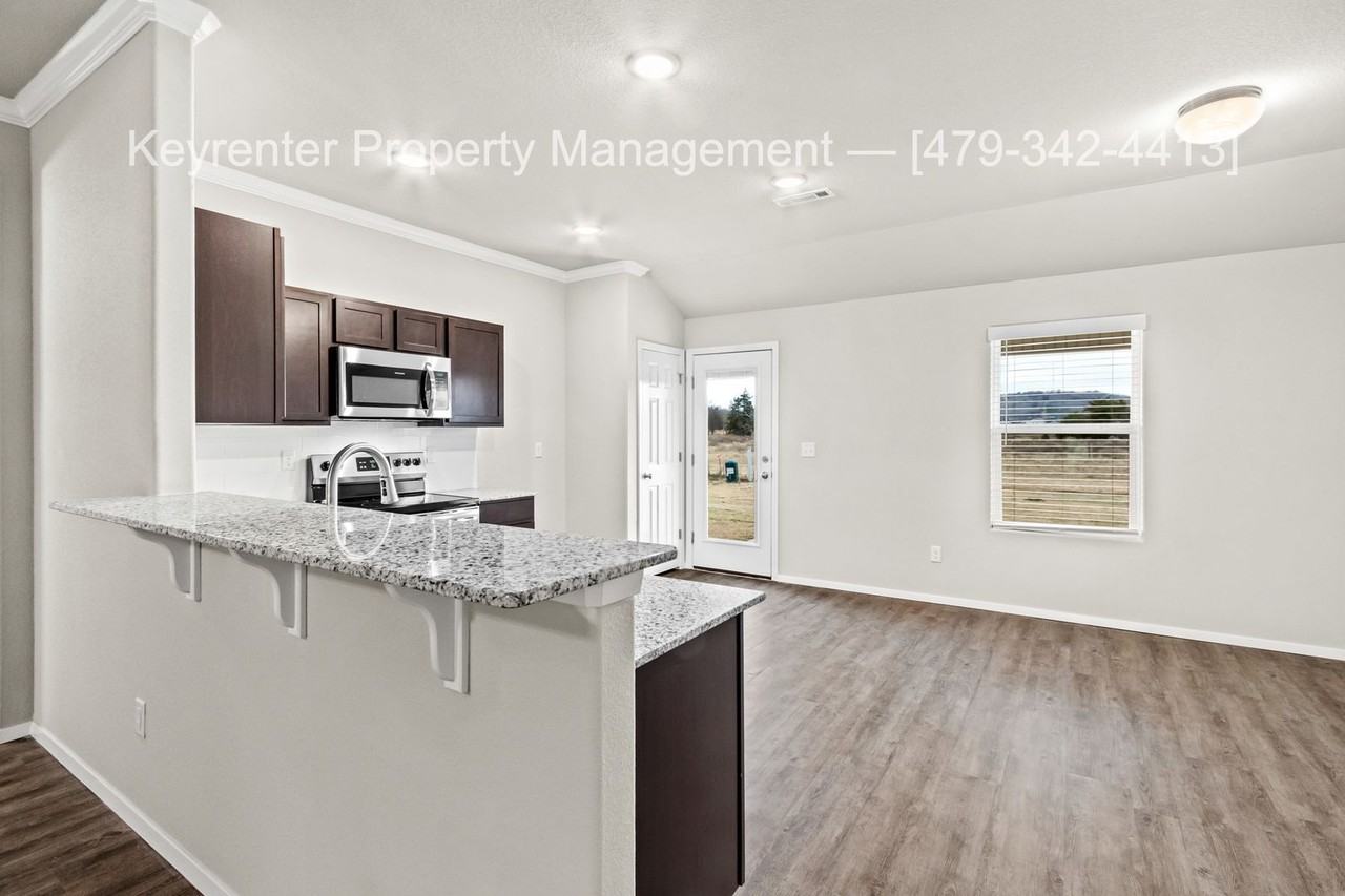 1035 Jennifer Ann Ln - Photo 6 of 29