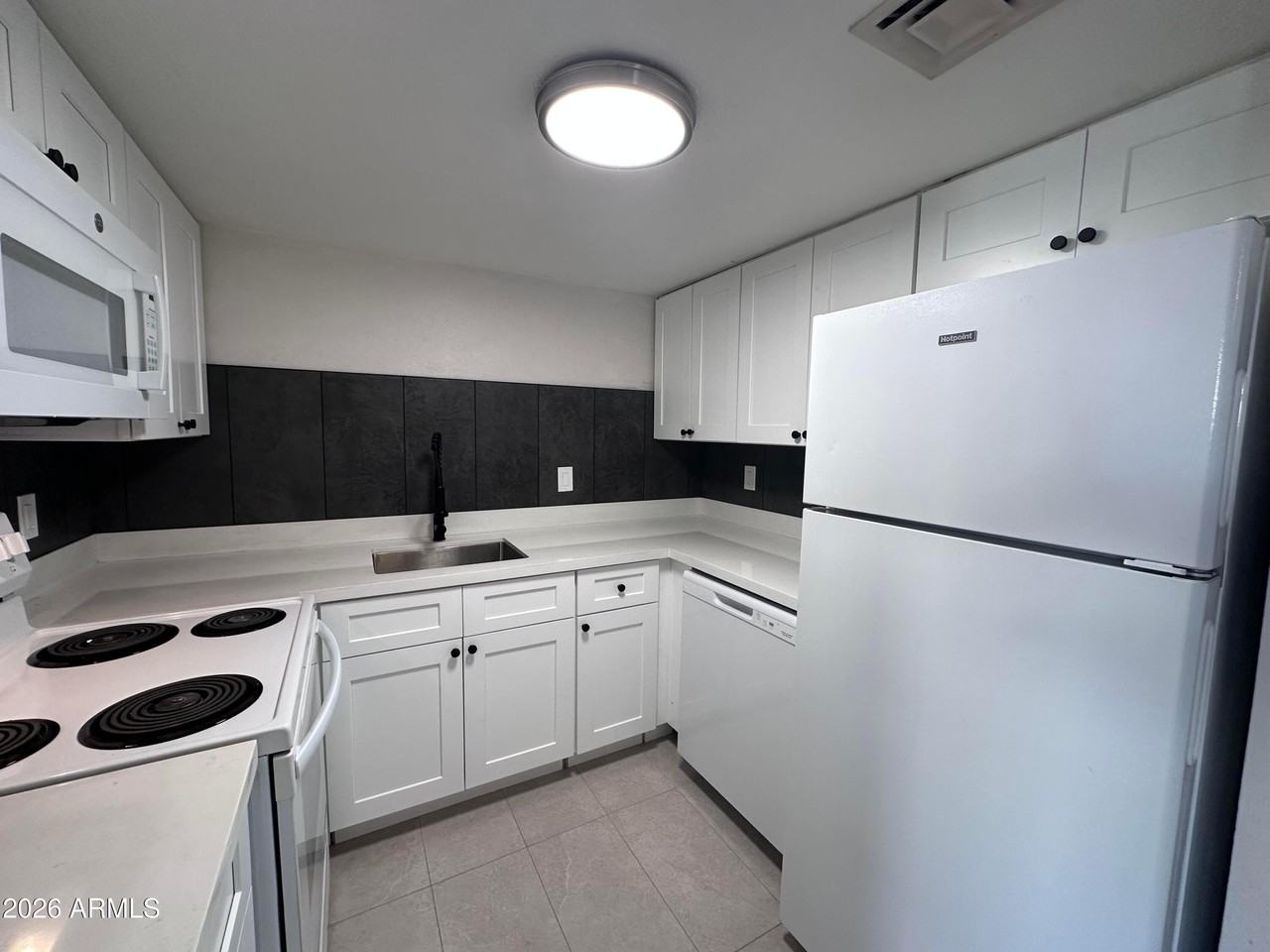 2690 N 43rd Ave Apt C #C - Photo 7 of 21