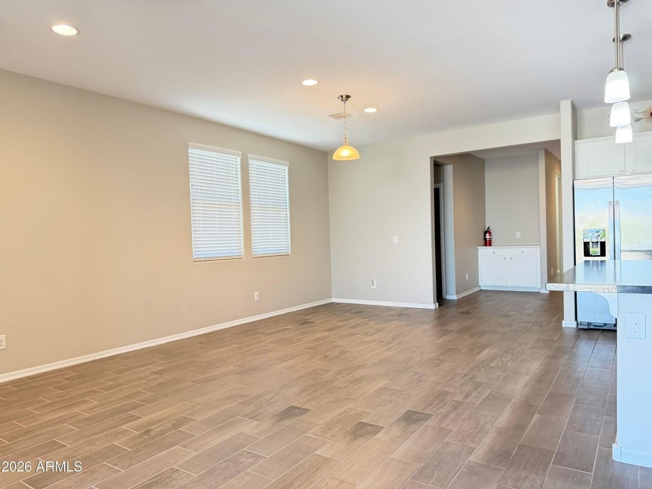 2314 E Harwell Rd - Photo 7 of 32