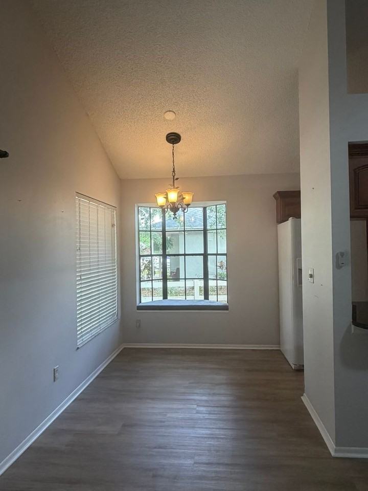 3781 Lake Shore Dr - Photo 2 of 18