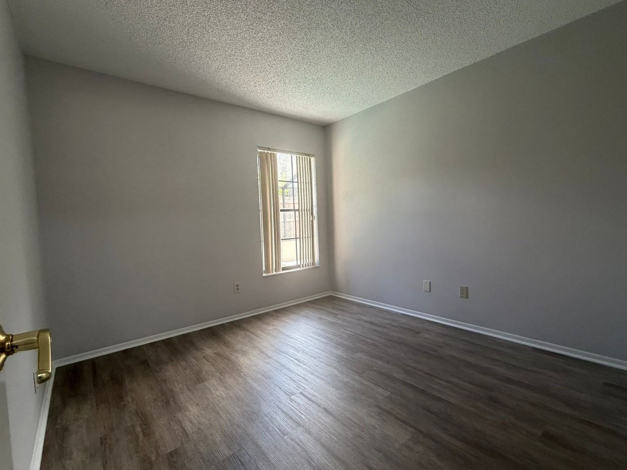 3781 Lake Shore Dr - Photo 7 of 18