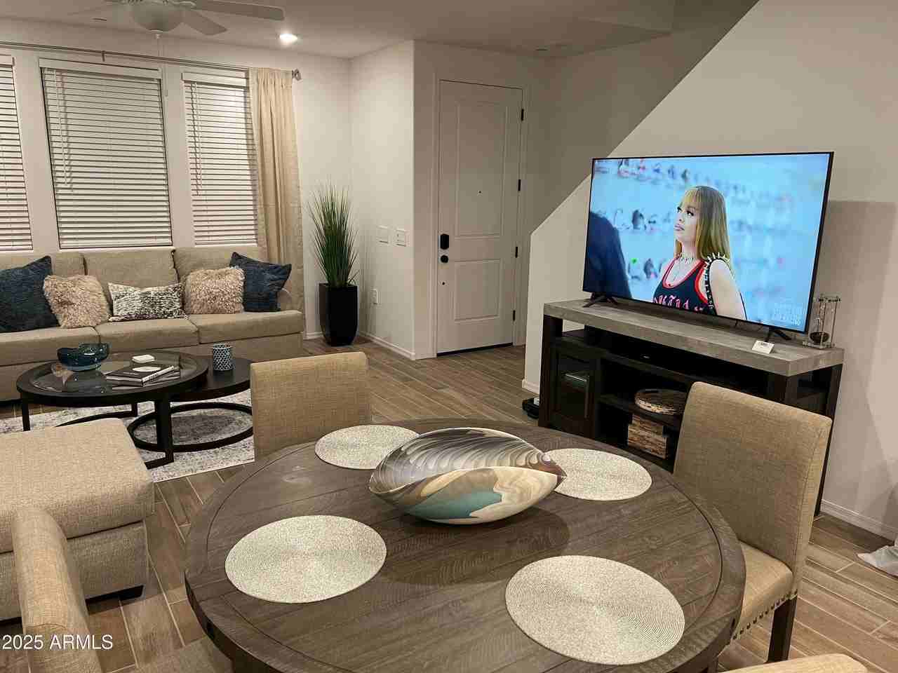 1822 E Chelsea Ln Unit 104 - Photo 7 of 41