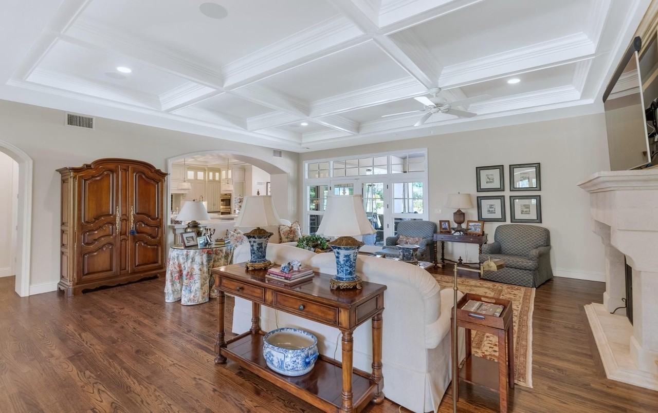 6248 E Montecito Ave - Photo 5 of 46