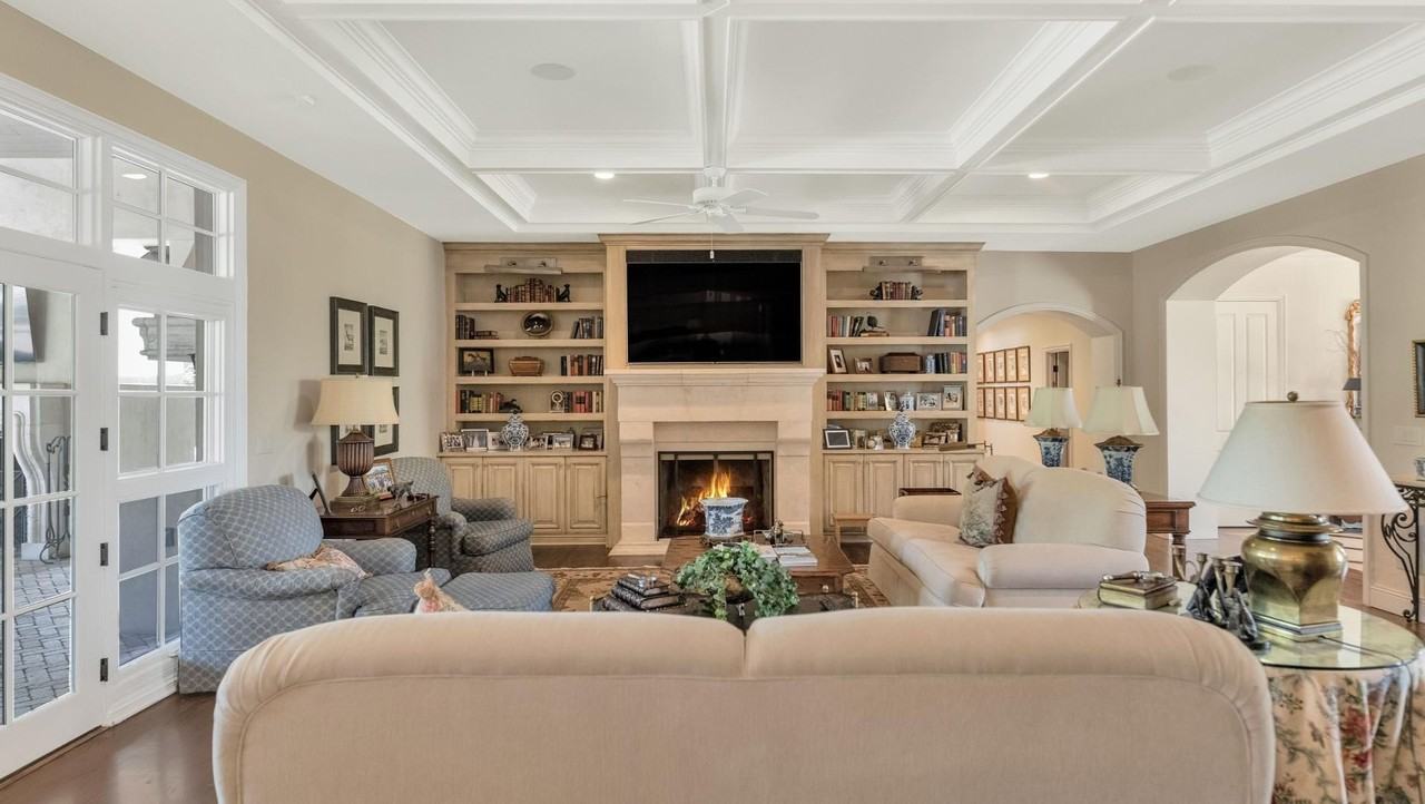 6248 E Montecito Ave - Photo 7 of 46