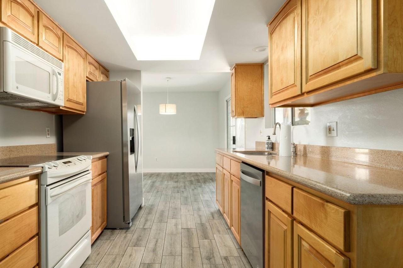 14237 N 34th Way - Photo 4 of 13