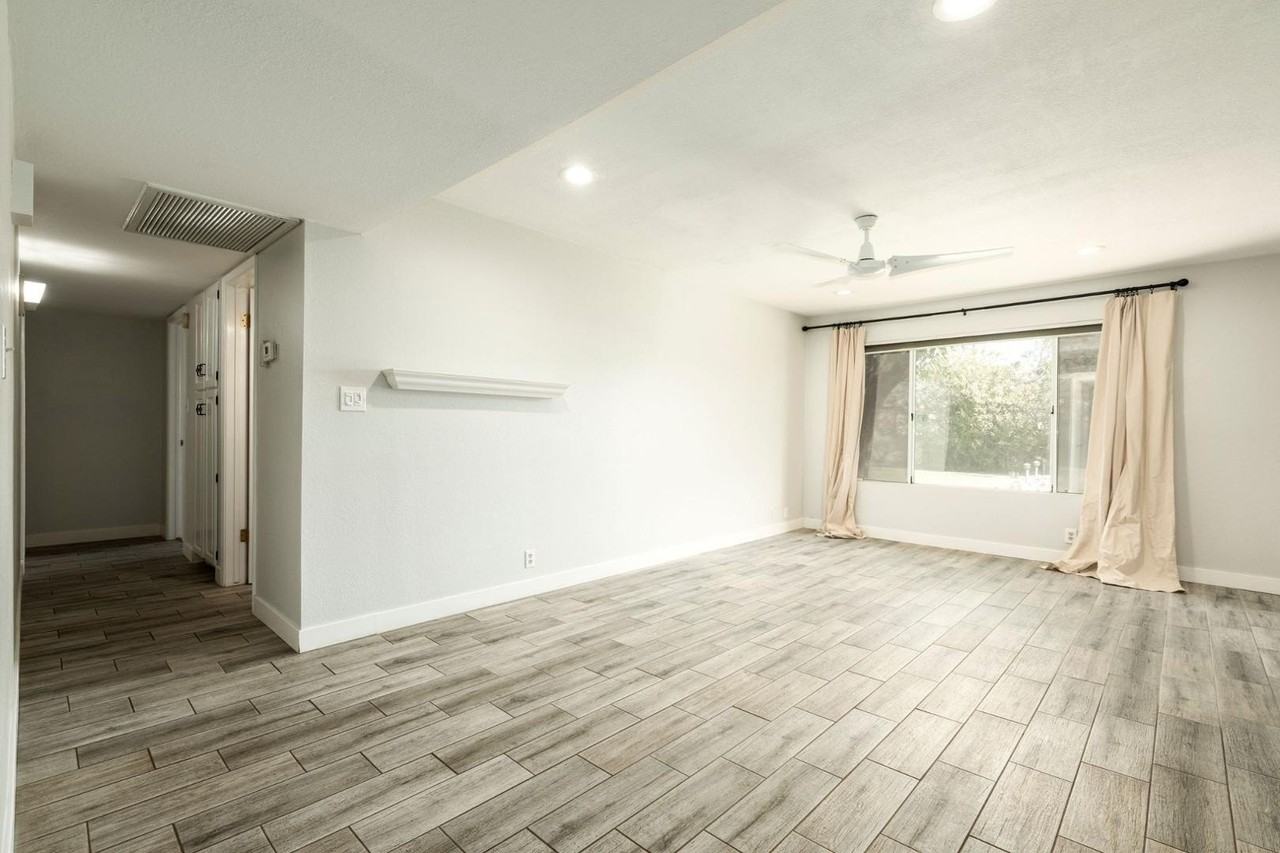 14237 N 34th Way - Photo 7 of 13