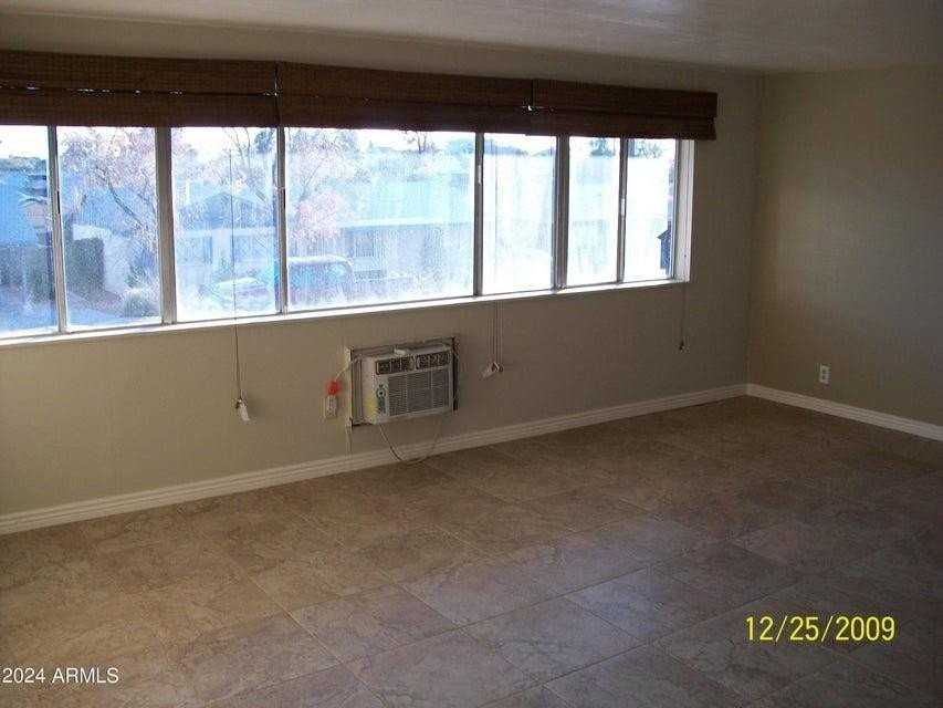 1038 E El Caminito Dr Apt 3 - Photo 6 of 7