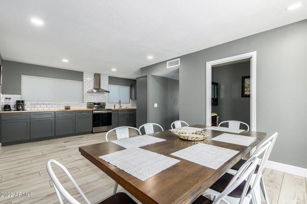 1502 E Topeka Dr - Photo 2 of 30