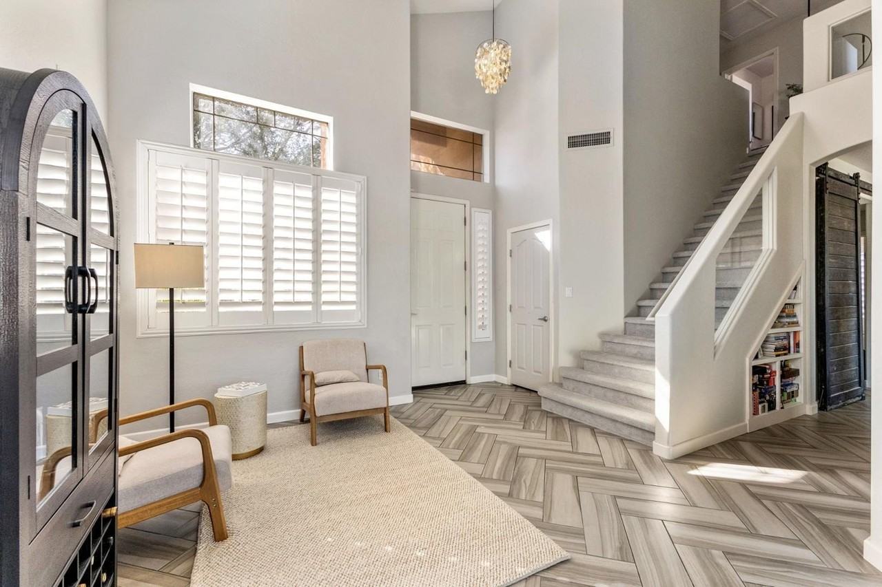 10340 E Caribbean Ln - Photo 2 of 29