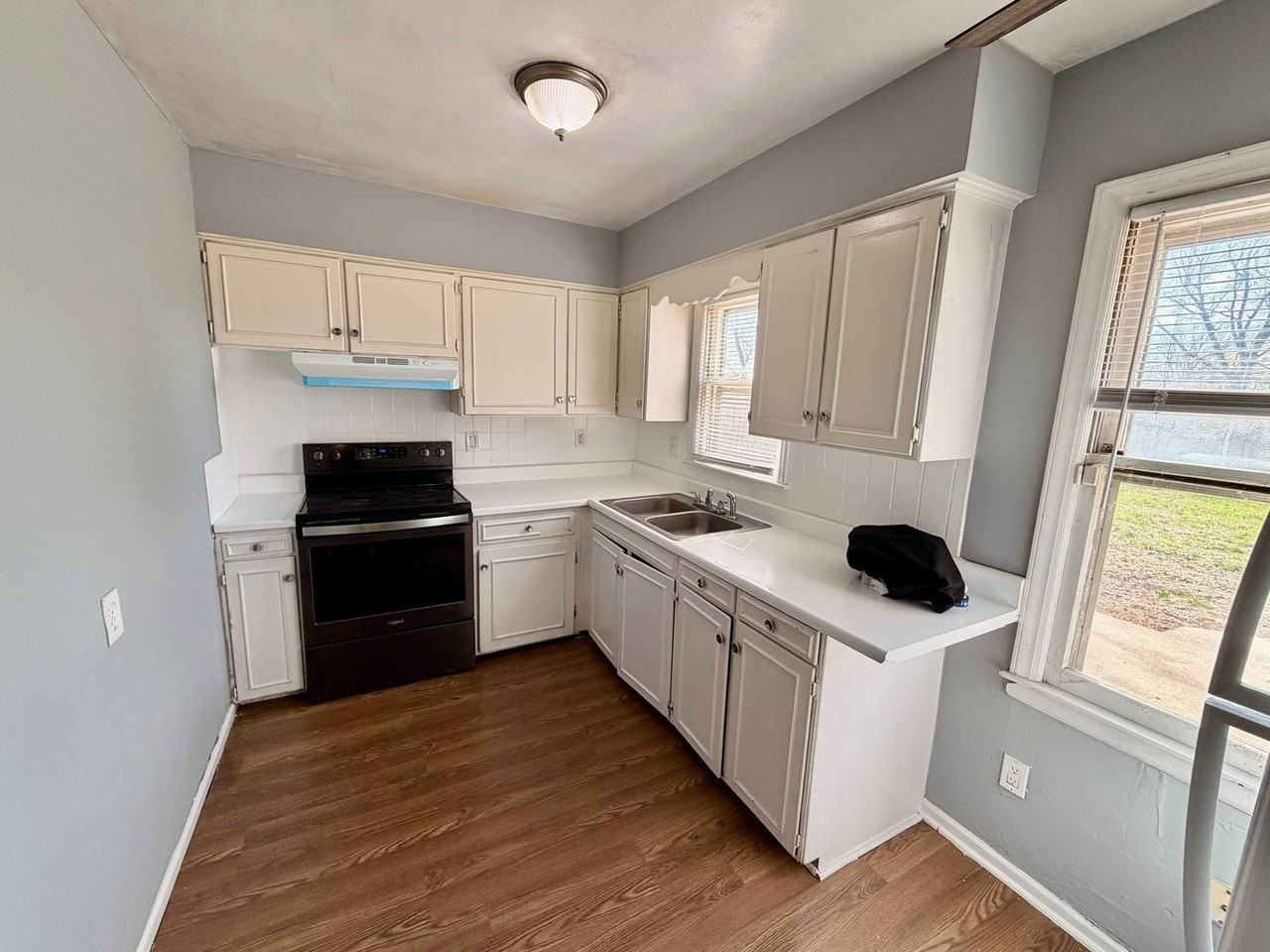 6002 Farley Ave - Photo 5 of 8