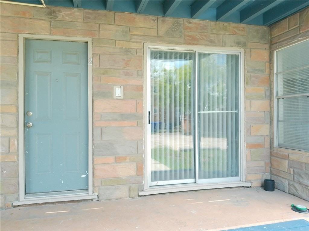 829 Indiana Ave Apt 2 - Photo 3 of 12