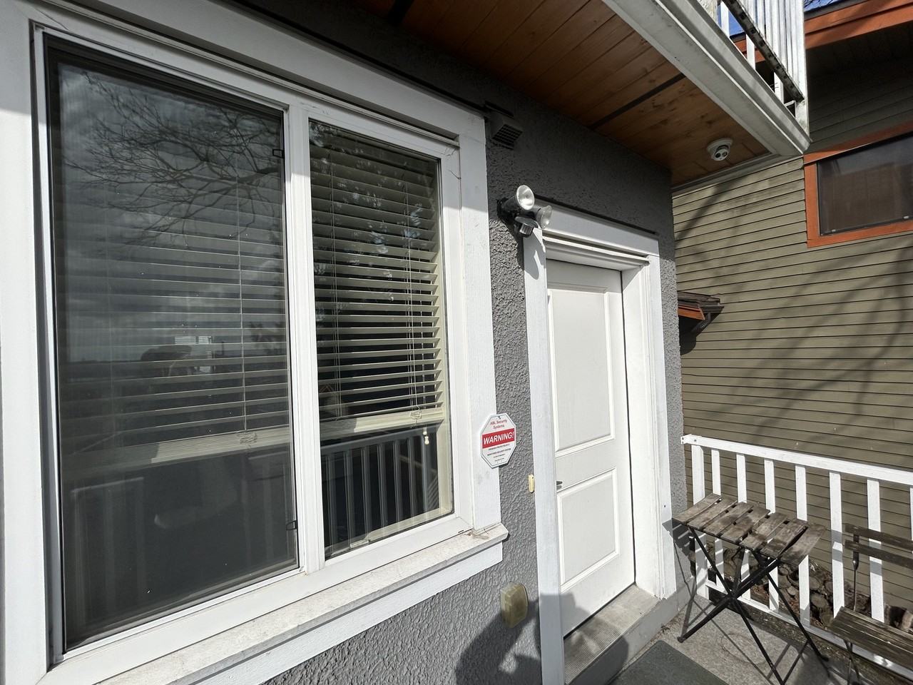 968 Stewart Avenue - Photo 4 of 10