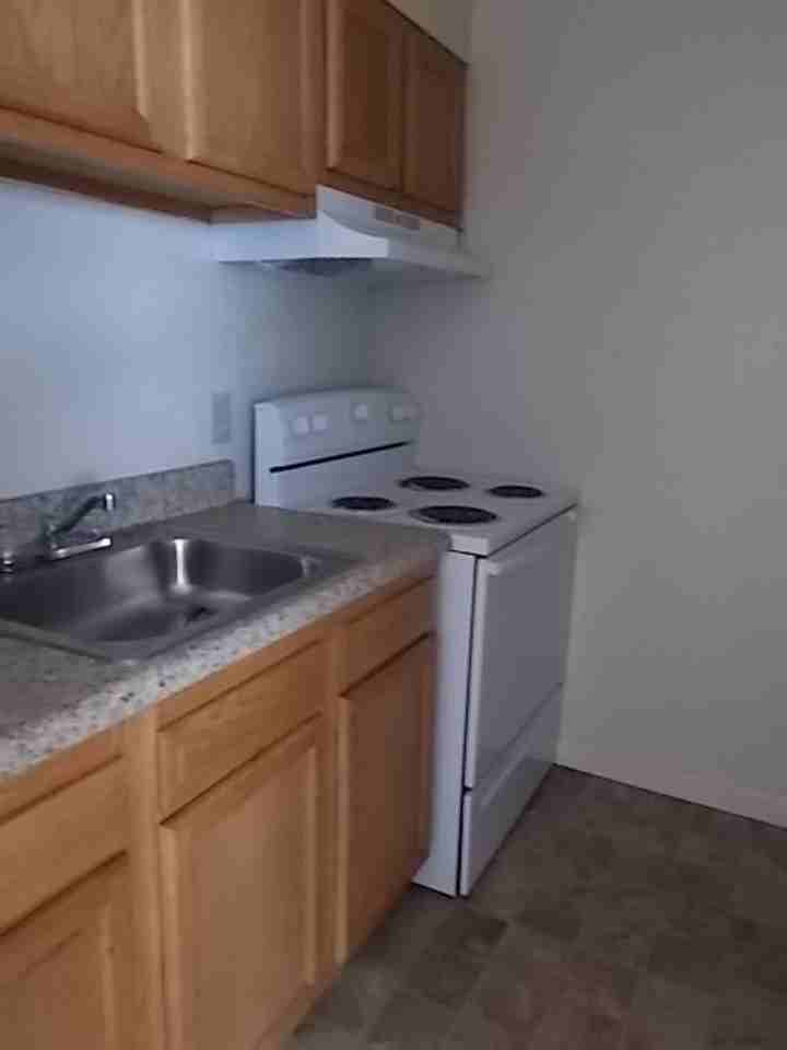 19 Roland Dr #6 - Photo 2 of 7