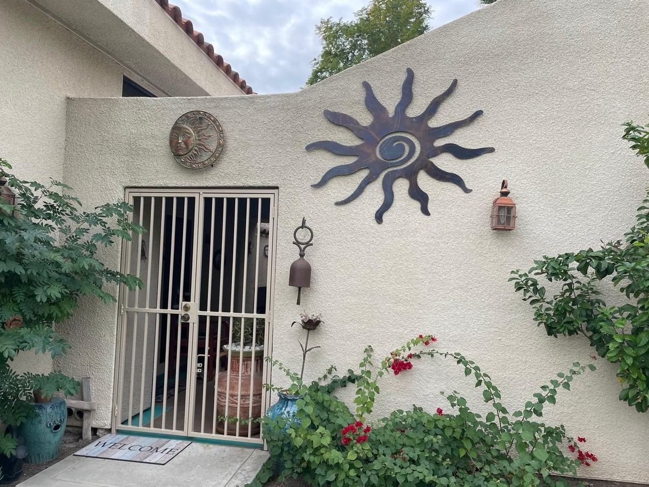 8 Mission Ct - Photo 3 of 17