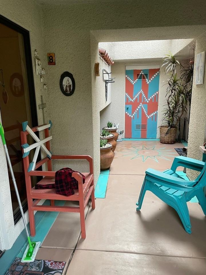 8 Mission Ct - Photo 4 of 17