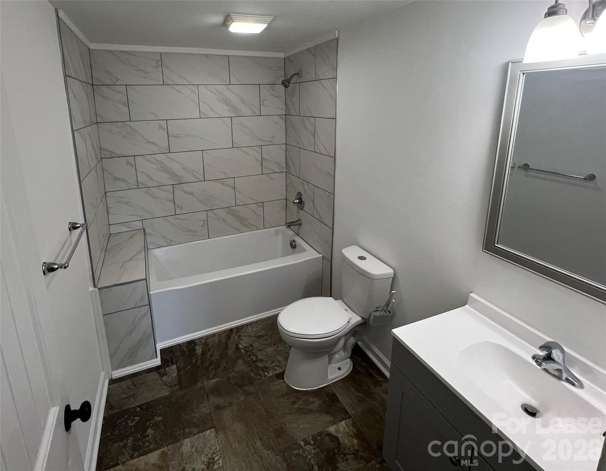 428 Folk St Nw - Photo 6 of 9