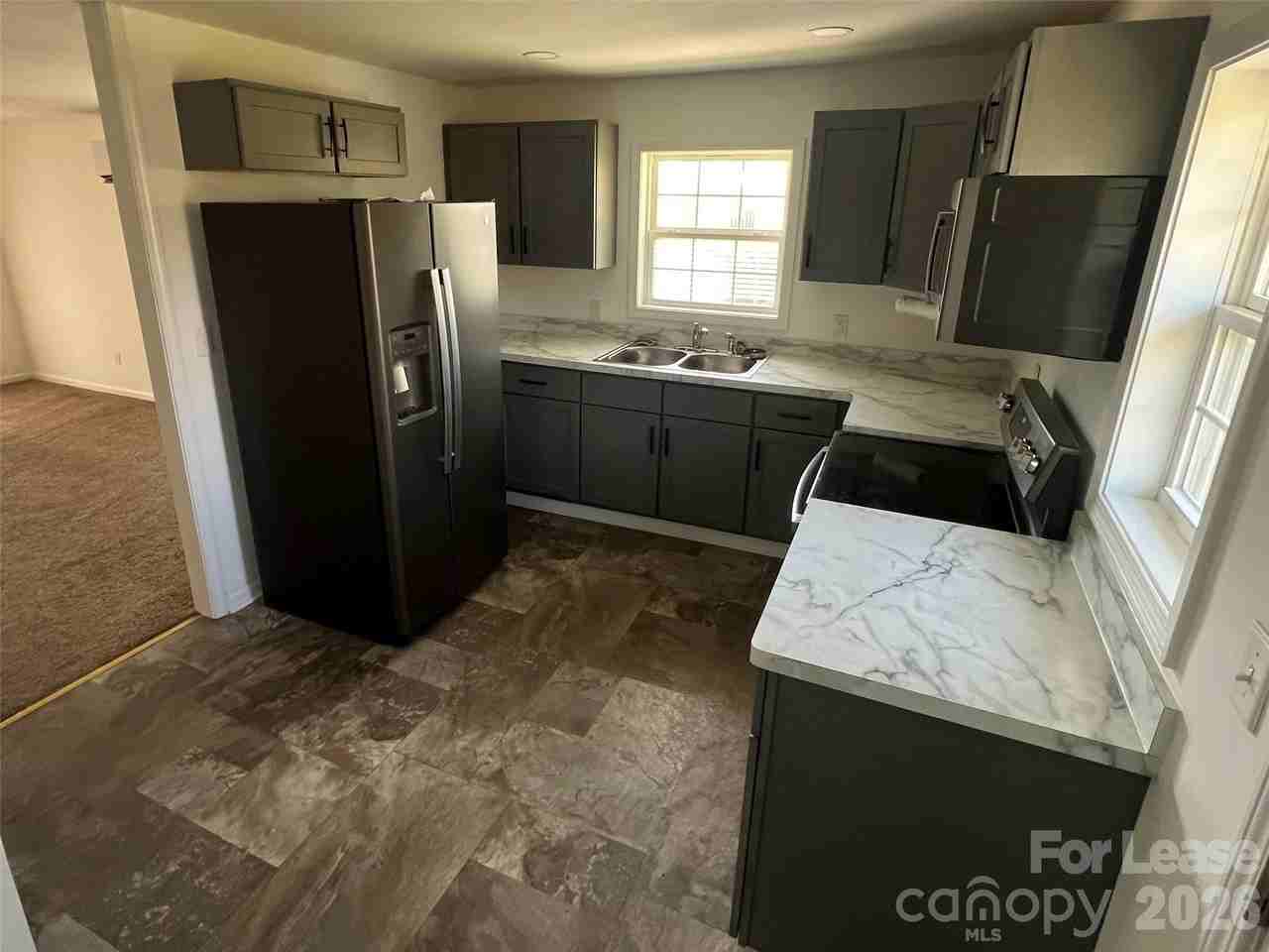 428 Folk St Nw - Photo 7 of 9