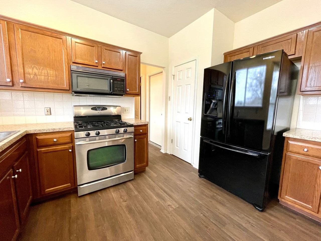 17013 Jigsaw Pathway - Photo 7 of 34