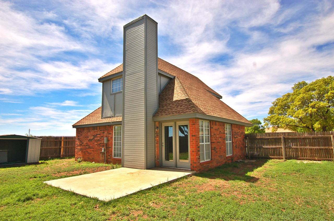 302 N Englewood Ave - Photo 2 of 13