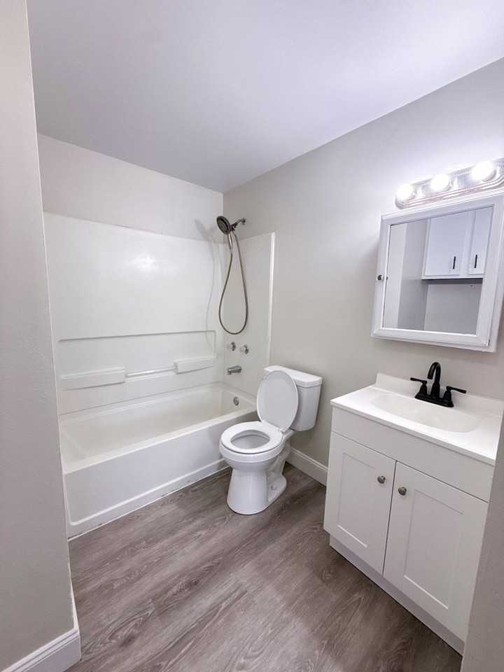 4911 Wymore Dr - Photo 6 of 19