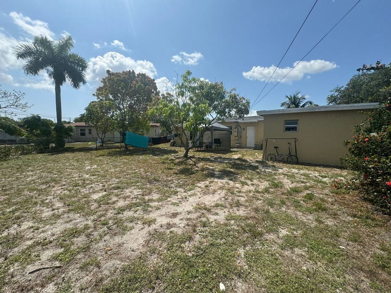 1525 Nw 13th Ct - Photo 6 of 7