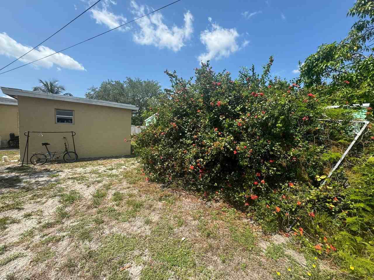 1525 Nw 13th Ct - Photo 7 of 7