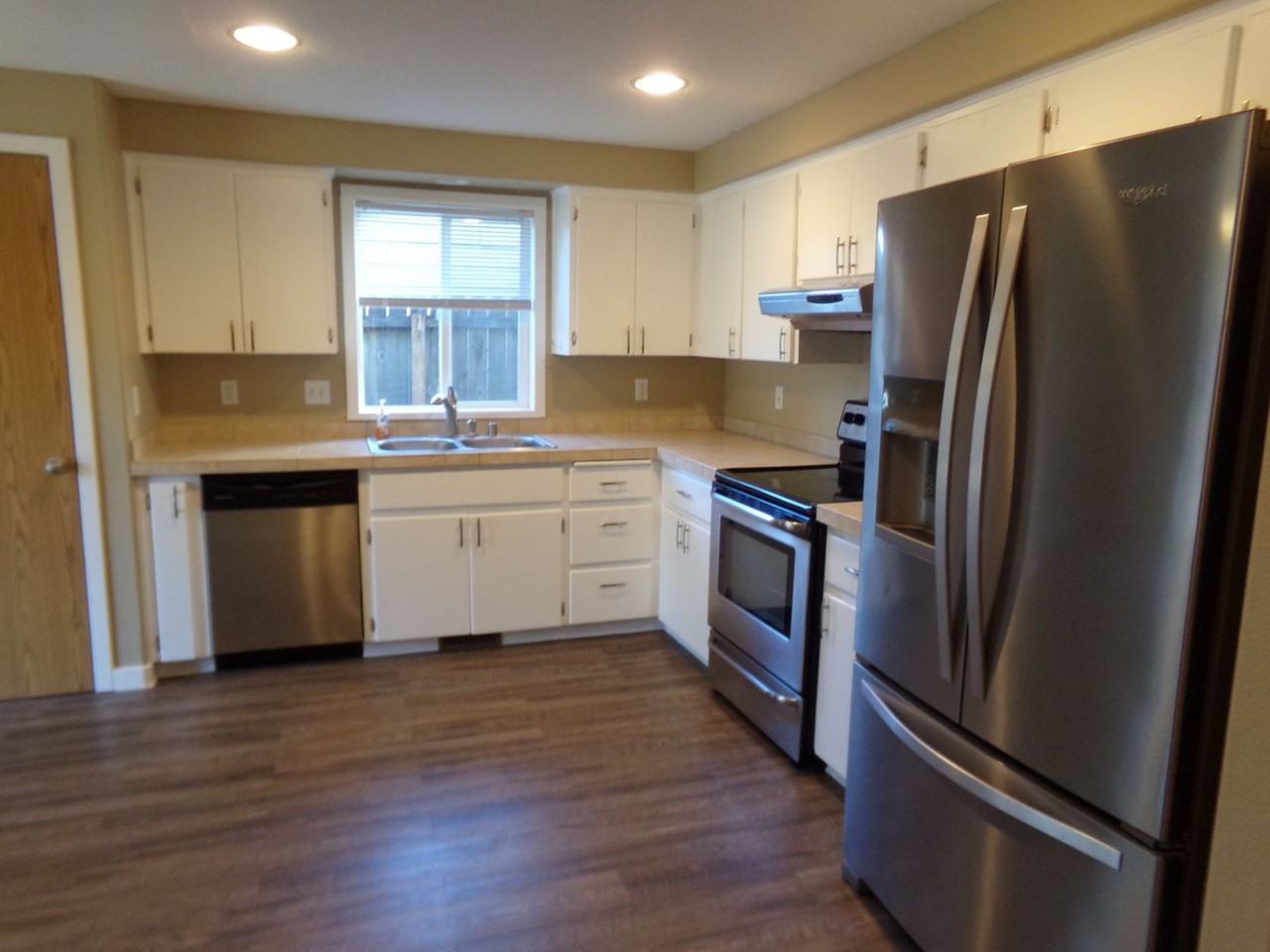 1210 Ne 163rd Ct - Photo 2 of 16